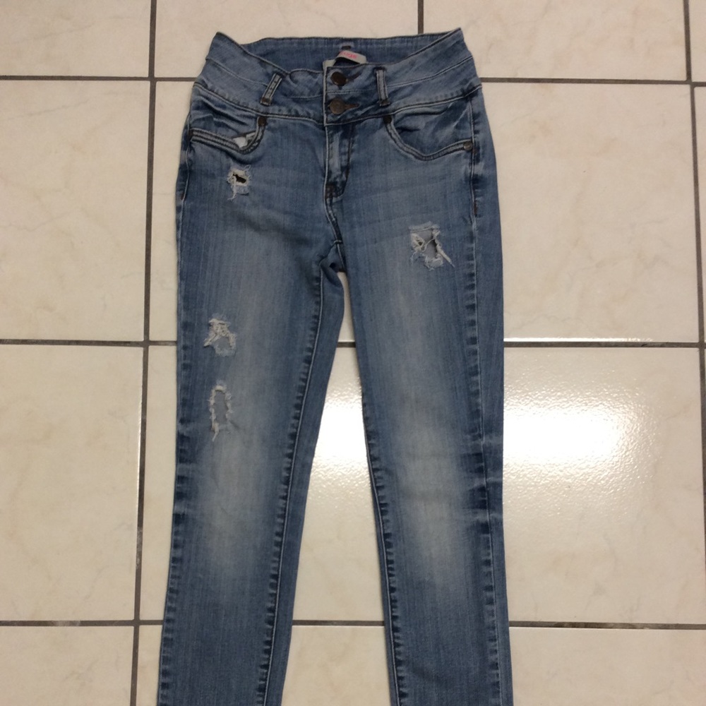 Refuge Women’s Distressed High Waisted Jeans Sz 2